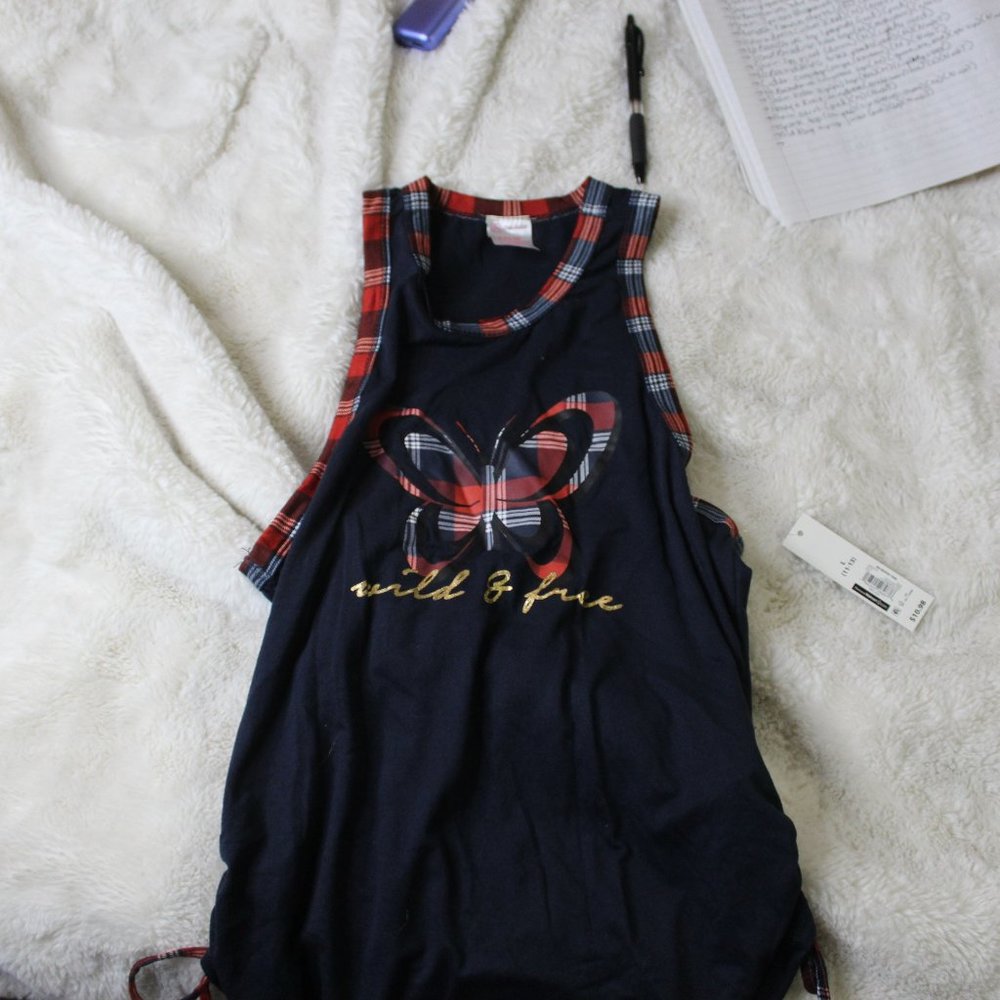 No Boundaries Women's Graphic Tank Top -- Large -- NWT